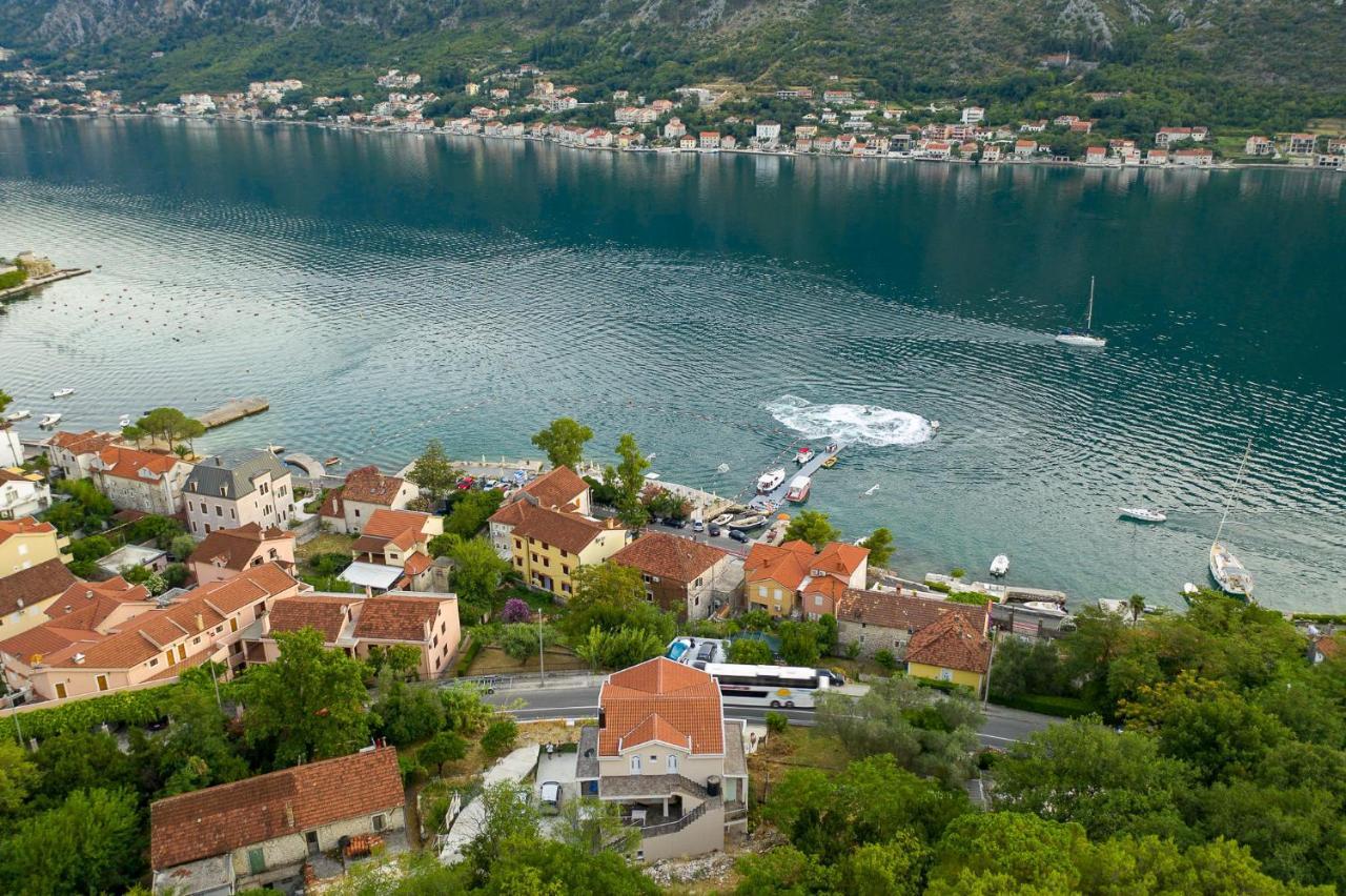 Java Apartments Dobrota Buitenkant foto
