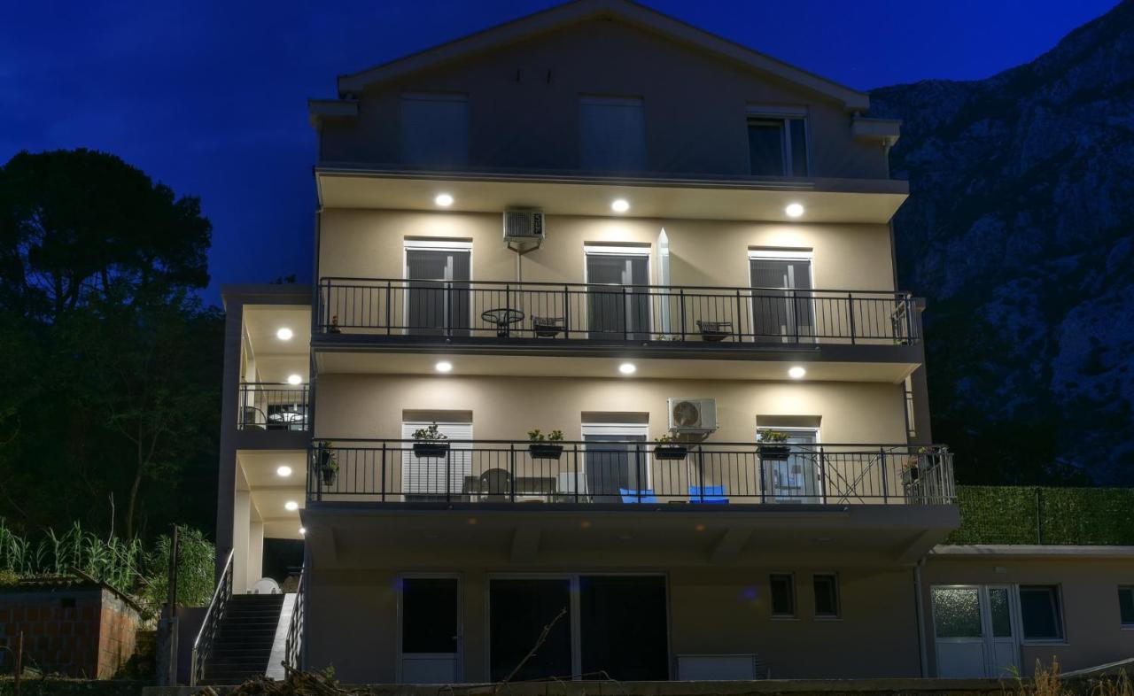Java Apartments Dobrota Buitenkant foto